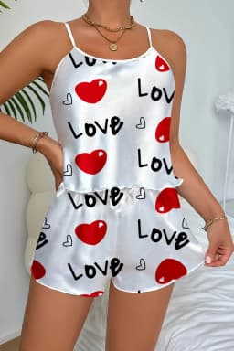 Love Desenli Beyaz Saten Şortlu Gecelik Takım - Görsel 2