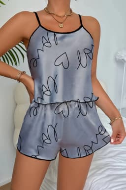 Love Baskılı Gri Saten Şortlu Gecelik Takım - Görsel 2