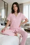 Kadın Pembe Beyaz Çizgili Kısa Kollu Düğmeli Milan Kumaş Pijama Takımı - Görsel 1