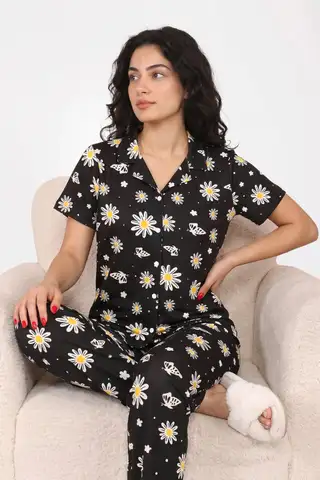 Siyah Papatya ve Kelebek Desenli Kısa Kollu Gömlek Yaka Milan Kumaş Kadın Pijama Takımı - 2