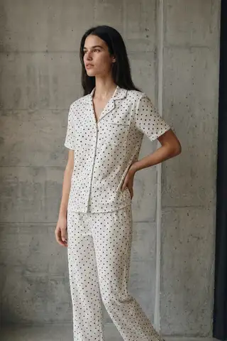 V Yaka Düğmeli Casual Kar Beyaz Pijama Takımı - 3