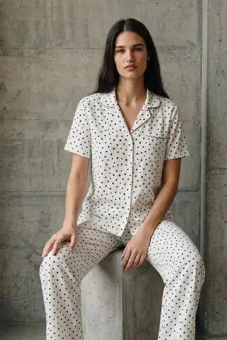 V Yaka Düğmeli Casual Kar Beyaz Pijama Takımı - 4