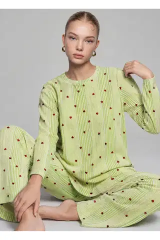 Kadın Çizgili Kalp Desenli Uzun Yeşil Pijama Takımı - 4