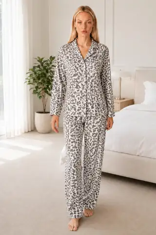 Kadın Ev Giyimi Rahat Yeşil Pijama Takımı 4660 - 7