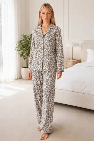 Kadın Ev Giyimi Rahat Yeşil Pijama Takımı 4660 - 8