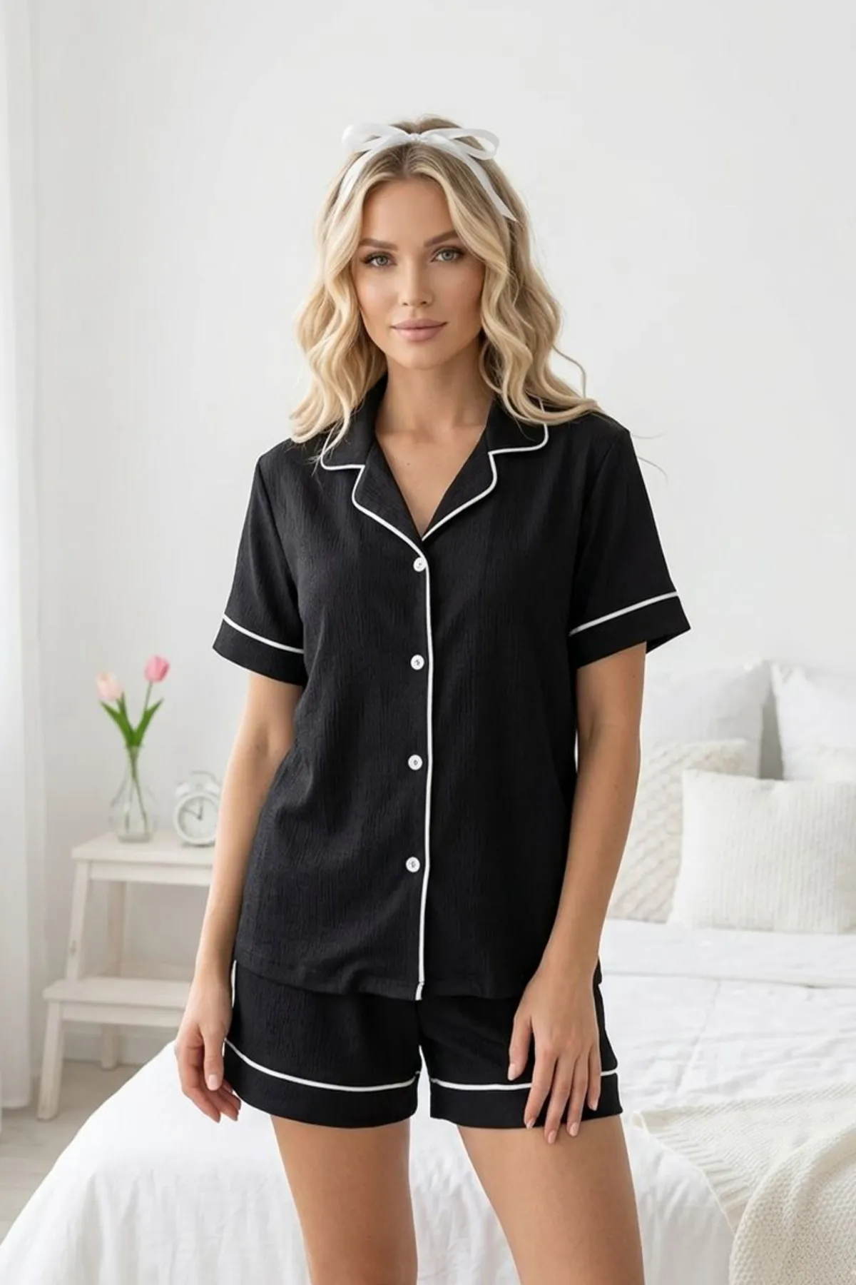 Biyeli Düğmeli Kısa Kollu Şortlu Pijama Takımı 4625-Siyah