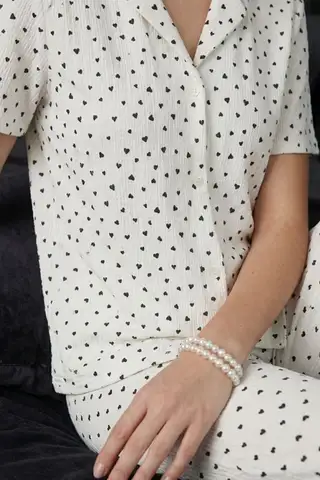 Kar Beyaz Kalp Detaylı Bürümçük kumaş Kısa Kollu Pijama Takımı 6066 - 3