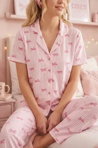 Pembe Kurdele Desenli Bürümçük kumaş Kısa Kollu Pijama Takımı 6064 - 1