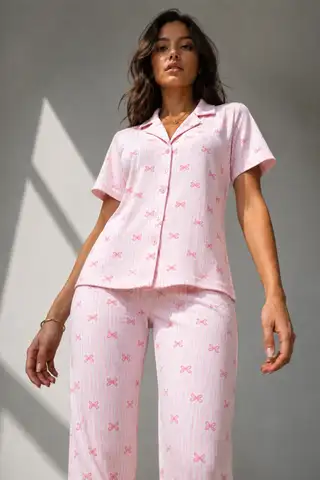 Kadın Klasik Doğal Düğme Gece Pembe Pijama Takımı - 1