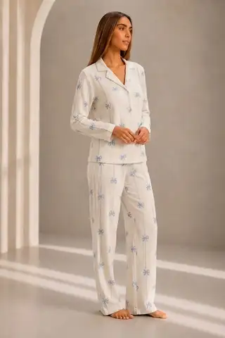 Kadın Önden Düğmeli Uzun Kollu Alt Üst Beyaz Pijama Takımı - 4