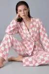 Kadın Kruvaze Yaka Kareli Beli Kuşaklı Pembe Pijama Takımı 4785 - Görsel 4
