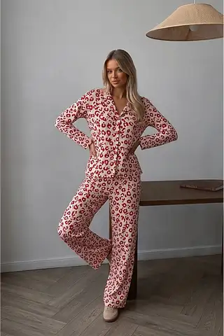 Kadın Düğmeli Uzun Uyku ve Kırmızı Pijama Takımı - 6
